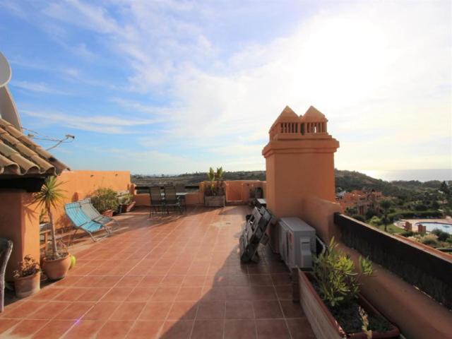 2 Bedroom Penthouse With A Private 360 Rooftop Terrace With Sea And Mountain Views Bahia de Casares Kültér fotó