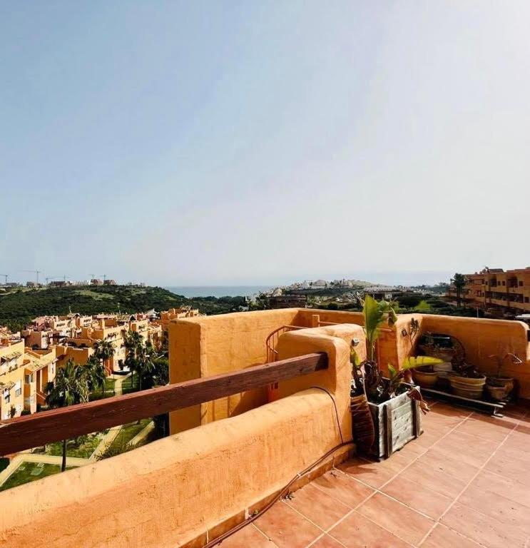 2 Bedroom Penthouse With A Private 360 Rooftop Terrace With Sea And Mountain Views Bahia de Casares Kültér fotó